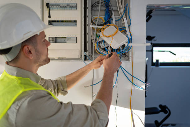 Best Local Electrician Companies  in Yakima, WA
